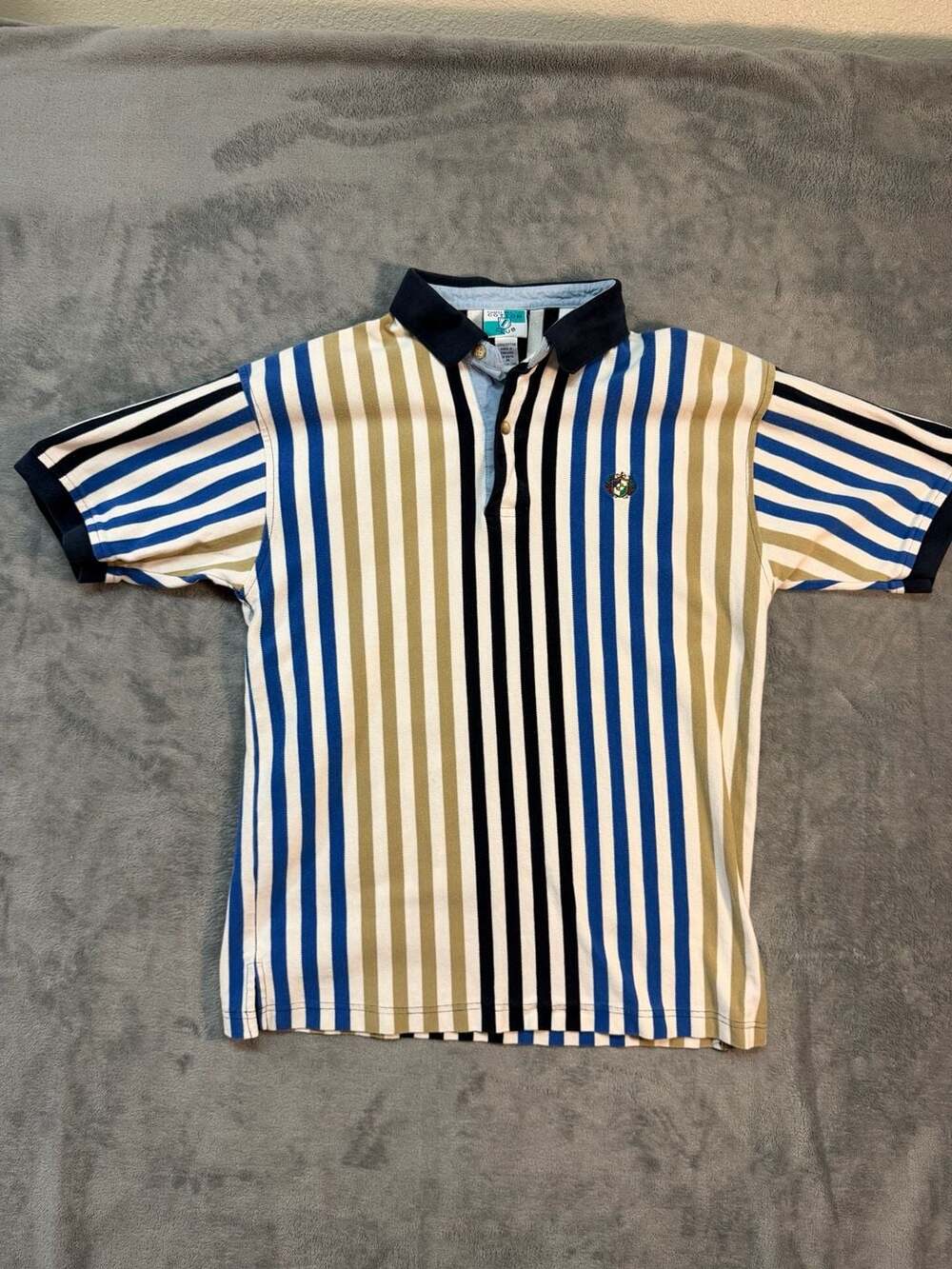 Chapel Hill Club Vtg Striped Polo Shirt Blue White Tan Black Crest Logo Men's M